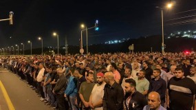 مئات "العرب" يحتجون ضد جرائم القتل