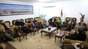 لقاء وفدي حماس و"الديمقراطية" بغزة