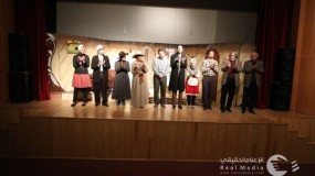 بيت الدمية.. مسرحية من المسرح العالمي تطلقها بسمة للثقافة والفنون في غزة