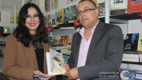 الفنانة المغربية يسرا طارق توقع روايتها الأدبية الواهمة" بمعرض الكتاب