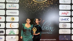 المذيعة نسرين سروري تحصد جائزة أفضل مؤثرة اجتماعيه وإعلامية دوليه على مستوى تركيا