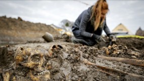 بريطانيا: اكتشاف "مروّع" لعشرات الهياكل العظمية مقطوعة الرأس عمرها 2000 عام
