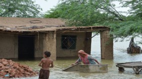 بينهم 300 طفل.. ارتفاع ضحايا فيضانات باكستان إلى نحو 1000 قتيل