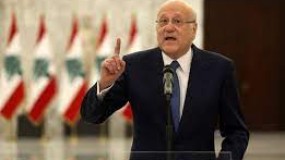 توقيت مشبوه.. تعليق رئيس الوزراء اللبناني على أحداث مخيم عين الحلوة