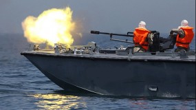 زوارق الاحتلال تستهدف مراكب الصيادين على بعد ستة أميال غرب ميناء غزة