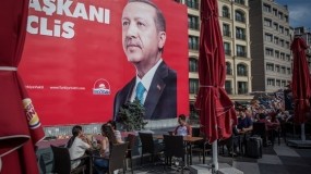 كيليجدار أوغلو يدفع أردوغان إلى جولة الإعادة في الانتخابات التركية