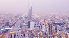 للمرة الأولى في تاريخها... السعودية تفتح أبوابها أمام السياح بإصدارها تأشيرات سياحية
